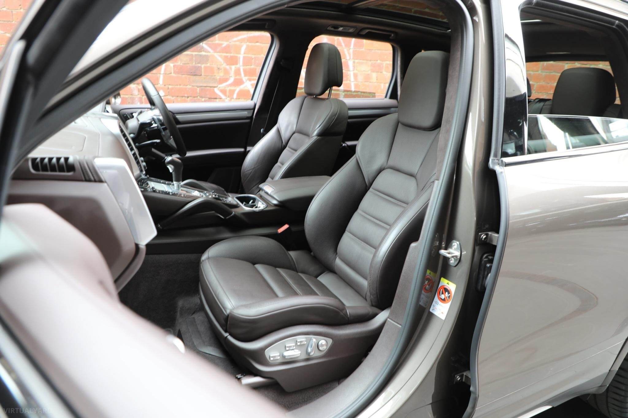 2016 Porsche Cayenne 92A Turbo Wagon 5dr Tiptronic 8sp 4x4 4.8TT [MY16] 