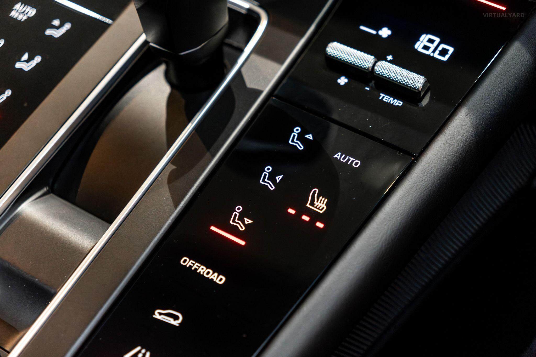 2024 Porsche Macan 95B GTS Wagon 5dr PDK 7sp AWD 2.9TT [MY24] 