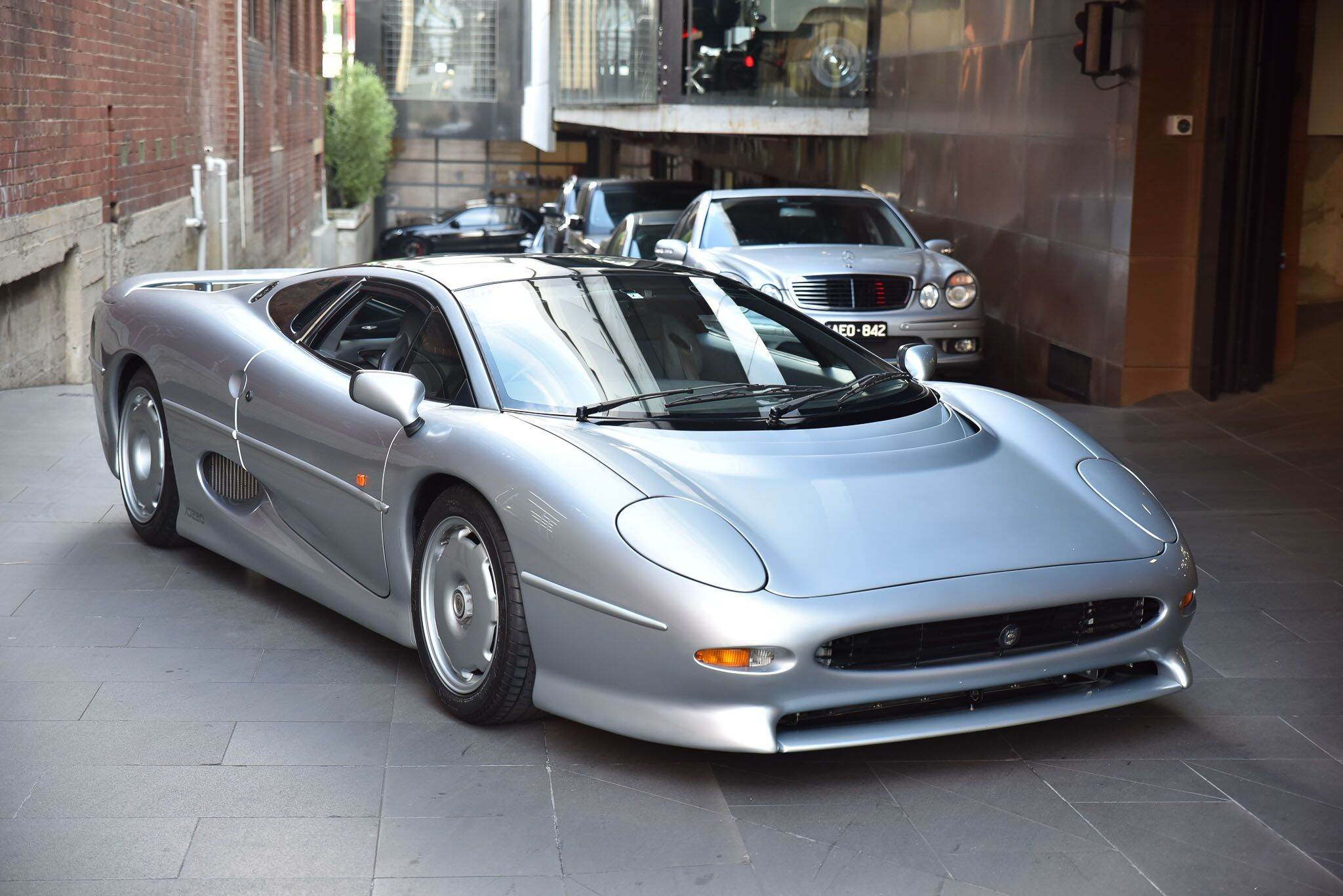 1993 Jaguar XJ-220  