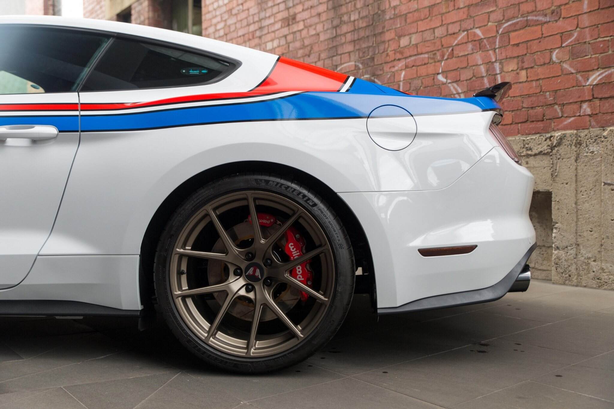 2017 Ford Mustang FM GT Fastback 2dr Man 6sp, 5.0i 