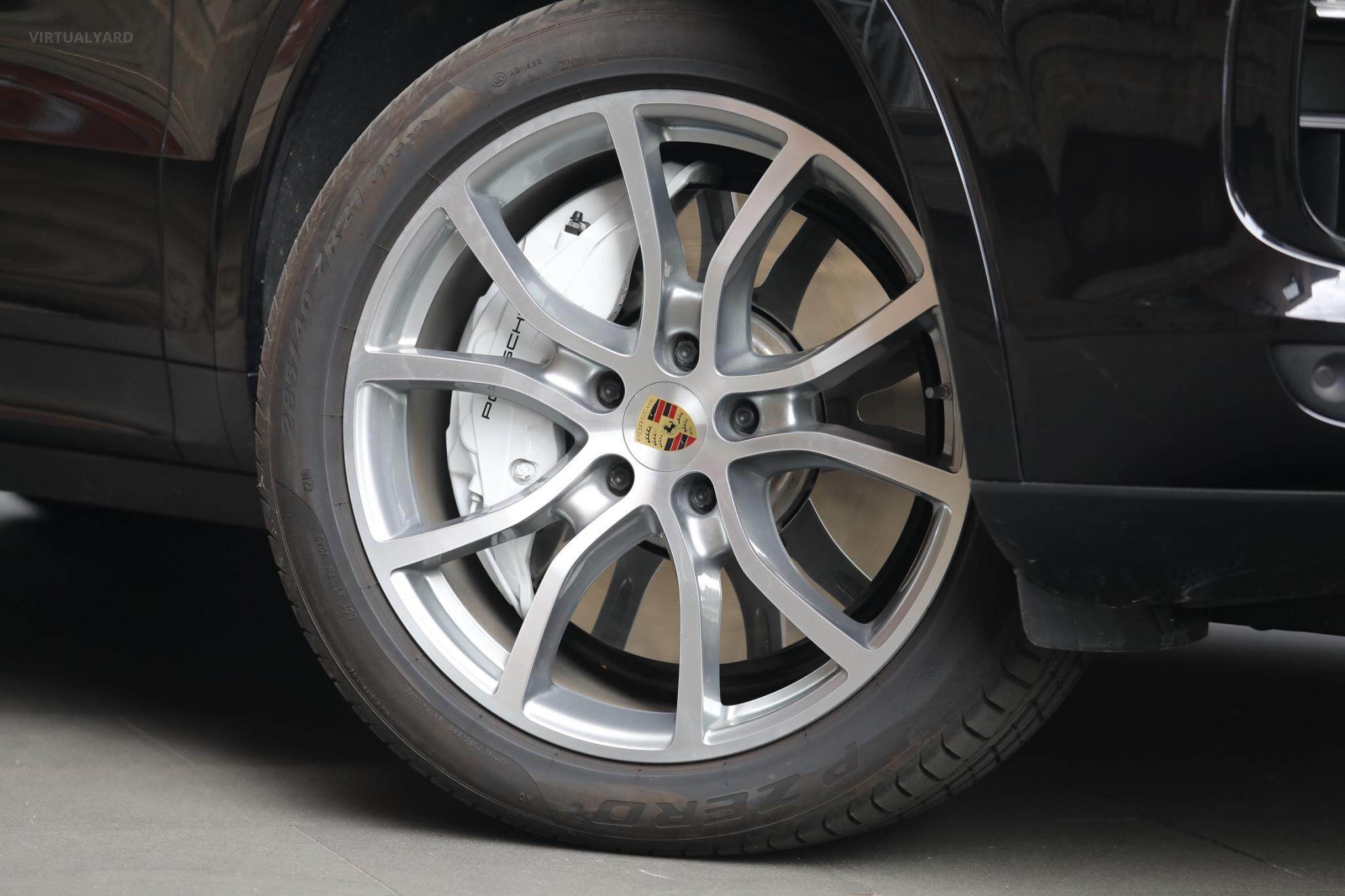 2018 Porsche Cayenne 9YA Turbo Wagon 5dr Tiptronic 8sp 4x4 4.0TT [MY19] 