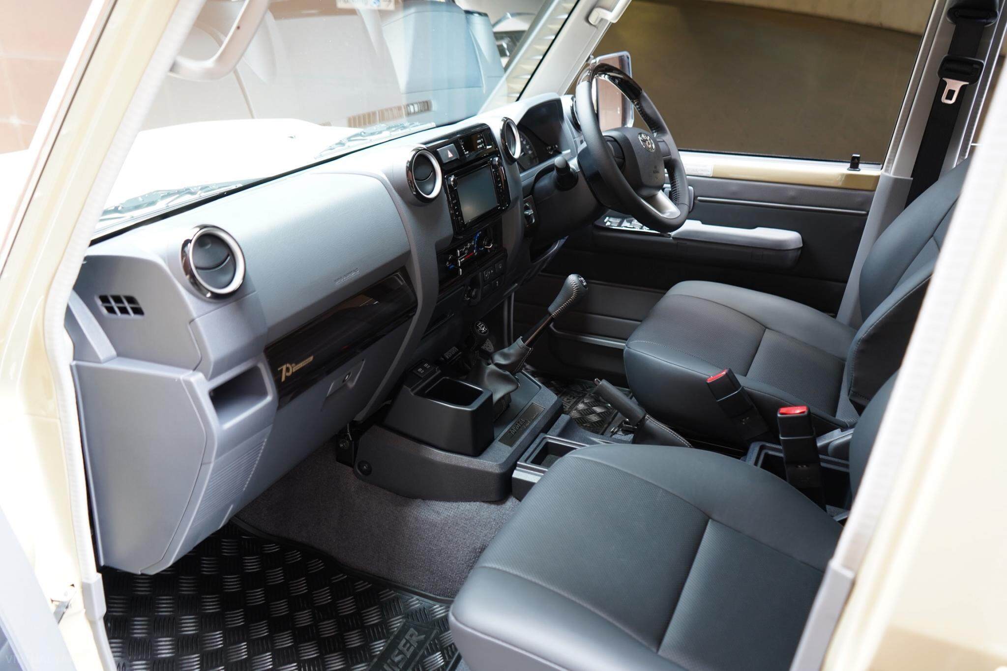 2021 Toyota Landcruiser VDJ76R 70th Anniversary Special Edition Wagon 5dr Man 5sp, 4x4 4.5DT 