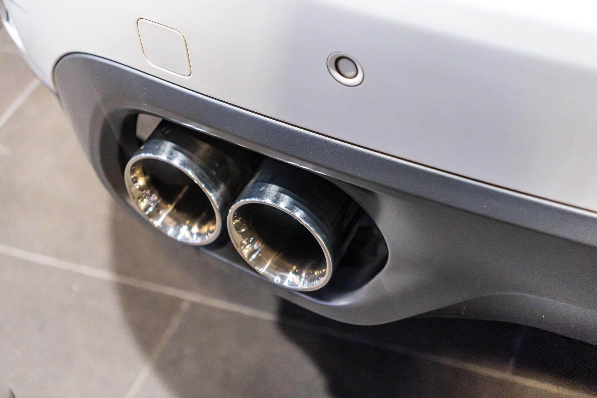 2021 JAGUAR F-PACE SVR 