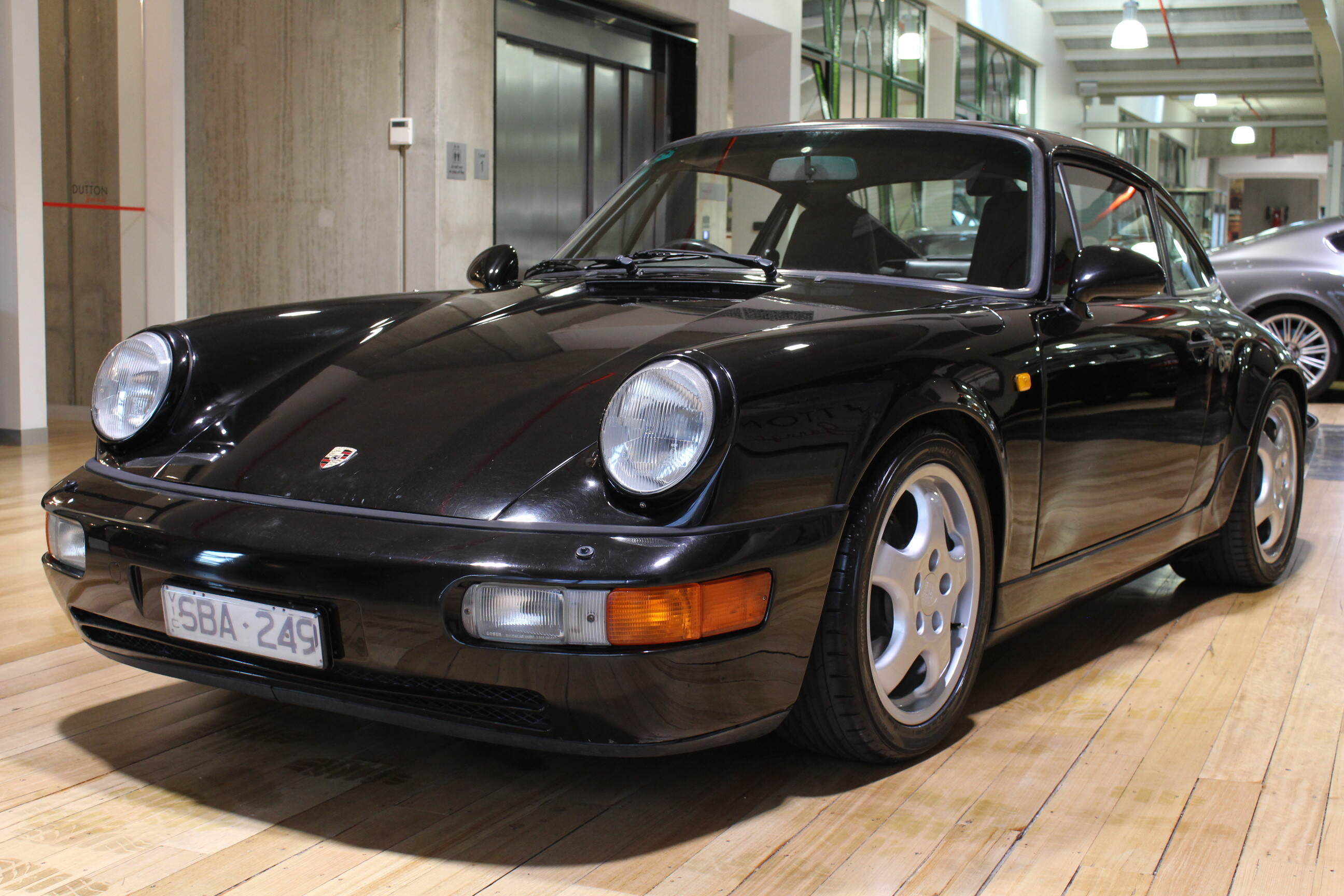 1990 Porsche 911/964 Carrera 4 
