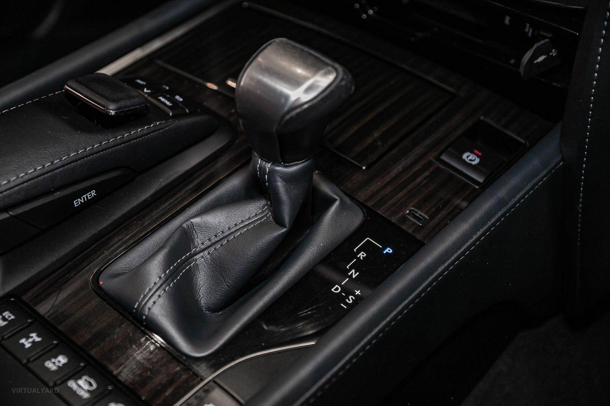 2020 Lexus LX URJ201R LX570 S Wagon 8st 5dr Spts Auto 8sp, 4x4 5.7i 