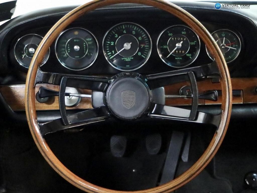 1966 PORSCHE 911  