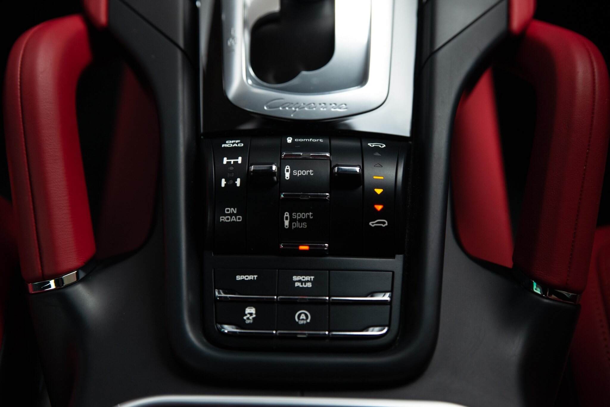 2015 Porsche Cayenne 92A Turbo Wagon 5dr Tiptronic 8sp 4x4 4.8TT [MY15] 