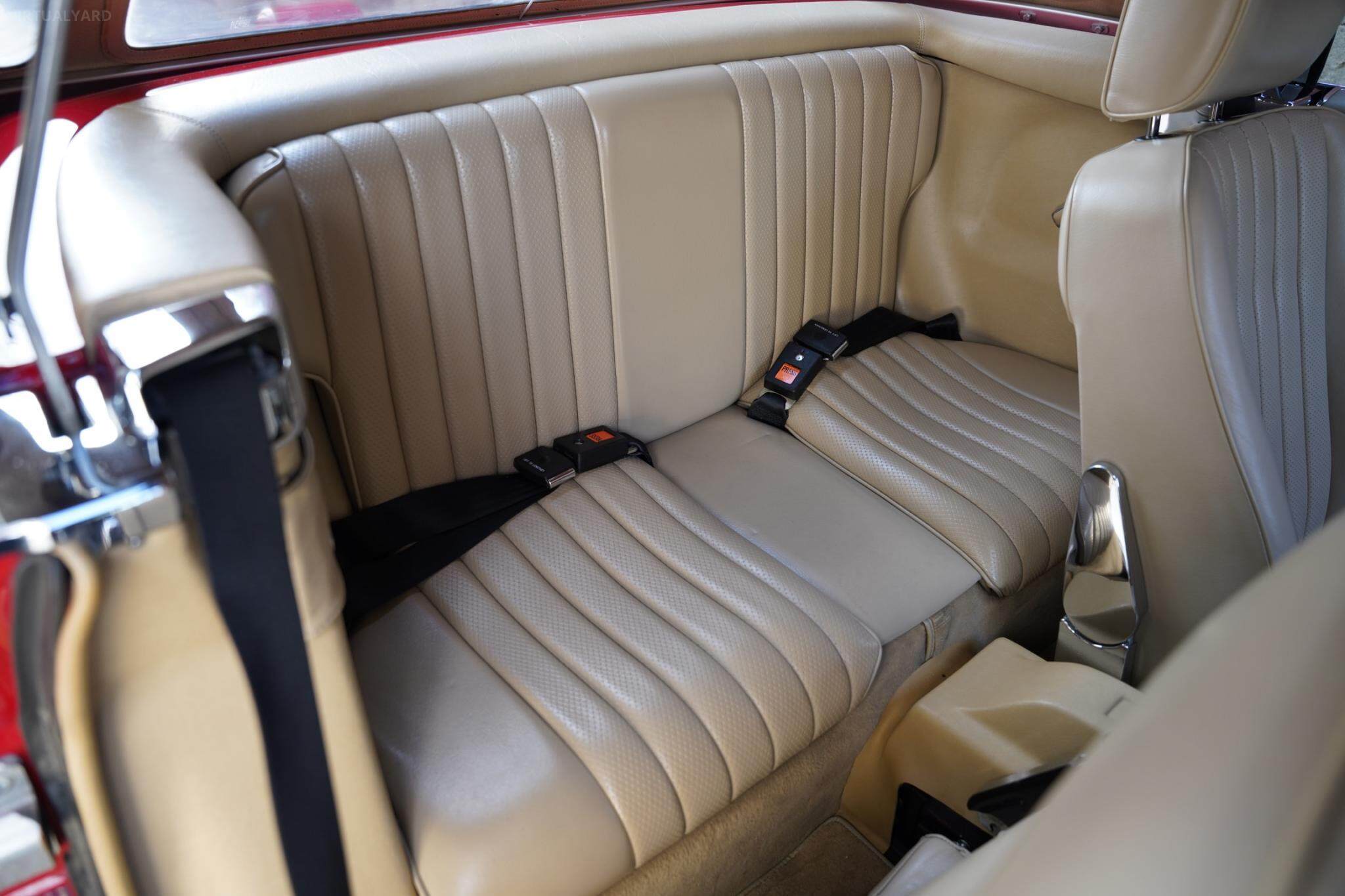 1989 Mercedes-Benz 560SL R107 Convertible 2dr Auto 4sp 5.6i 