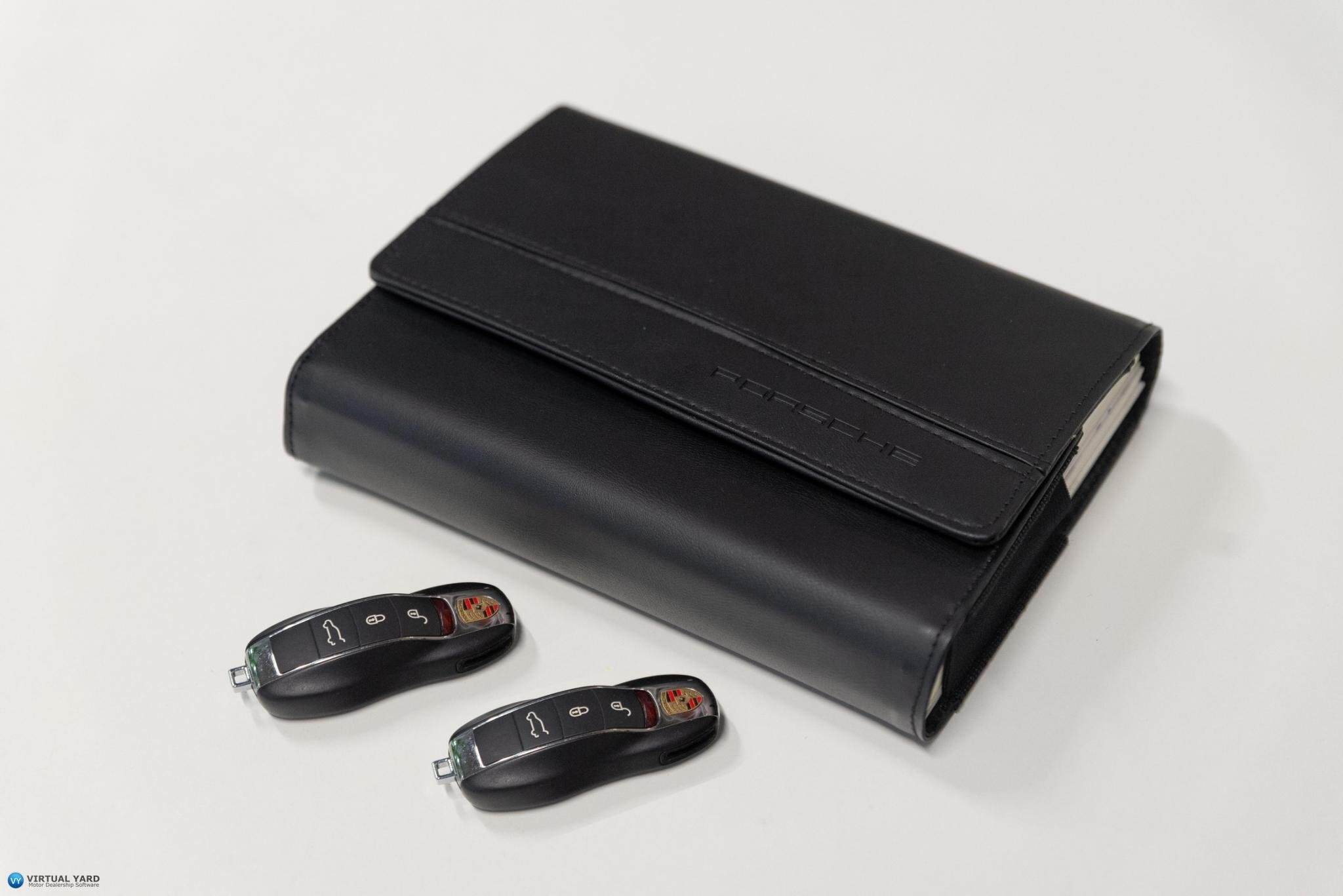 2016 Porsche Cayenne 92A Diesel Platinum Edition Wagon 5dr Tiptronic 8sp 4x4 3.0DT [MY17] 