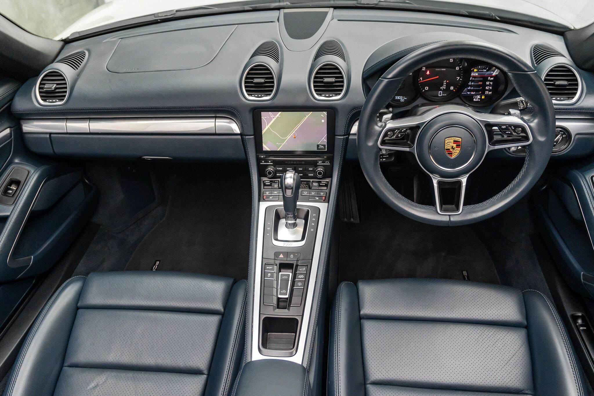 2022 Porsche 718 982 Boxster Convertible 2dr Man 6sp 2.0T [MY22] 