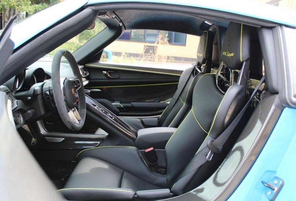 2015 Porsche 918 Spyder  