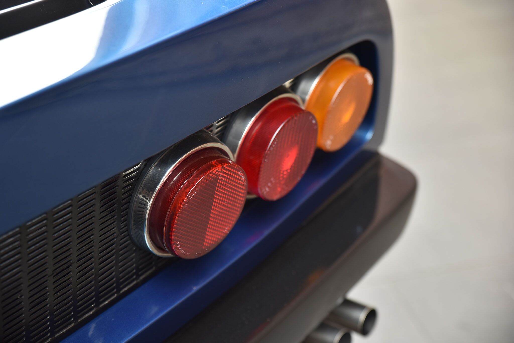 1976 Ferrari 365 BOXER GT4 Coupe 2dr Man 5sp 4.4 