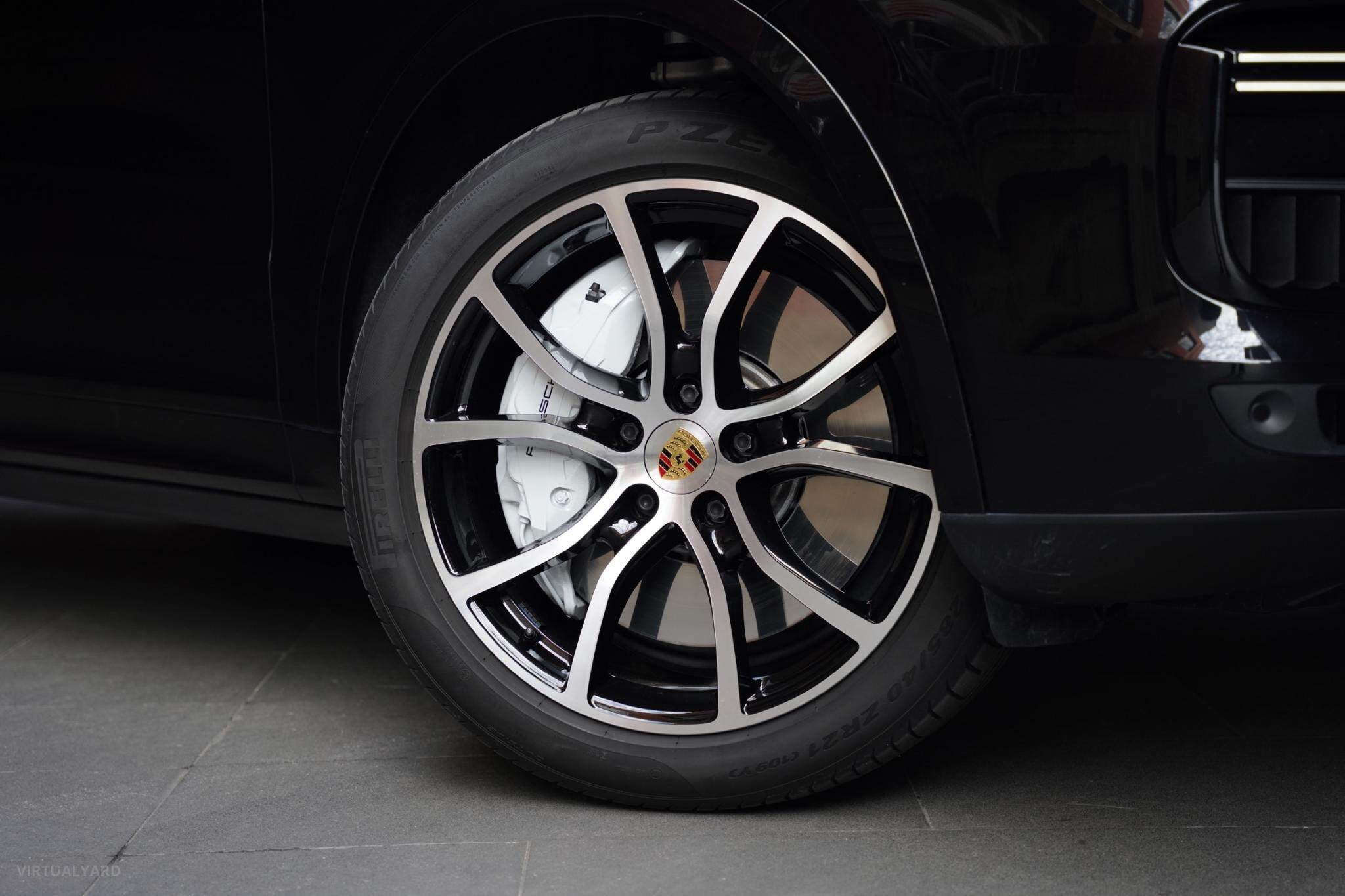 2018 Porsche Cayenne 9YA Turbo Wagon 5dr Tiptronic 8sp 4x4 4.0TT [MY19] 