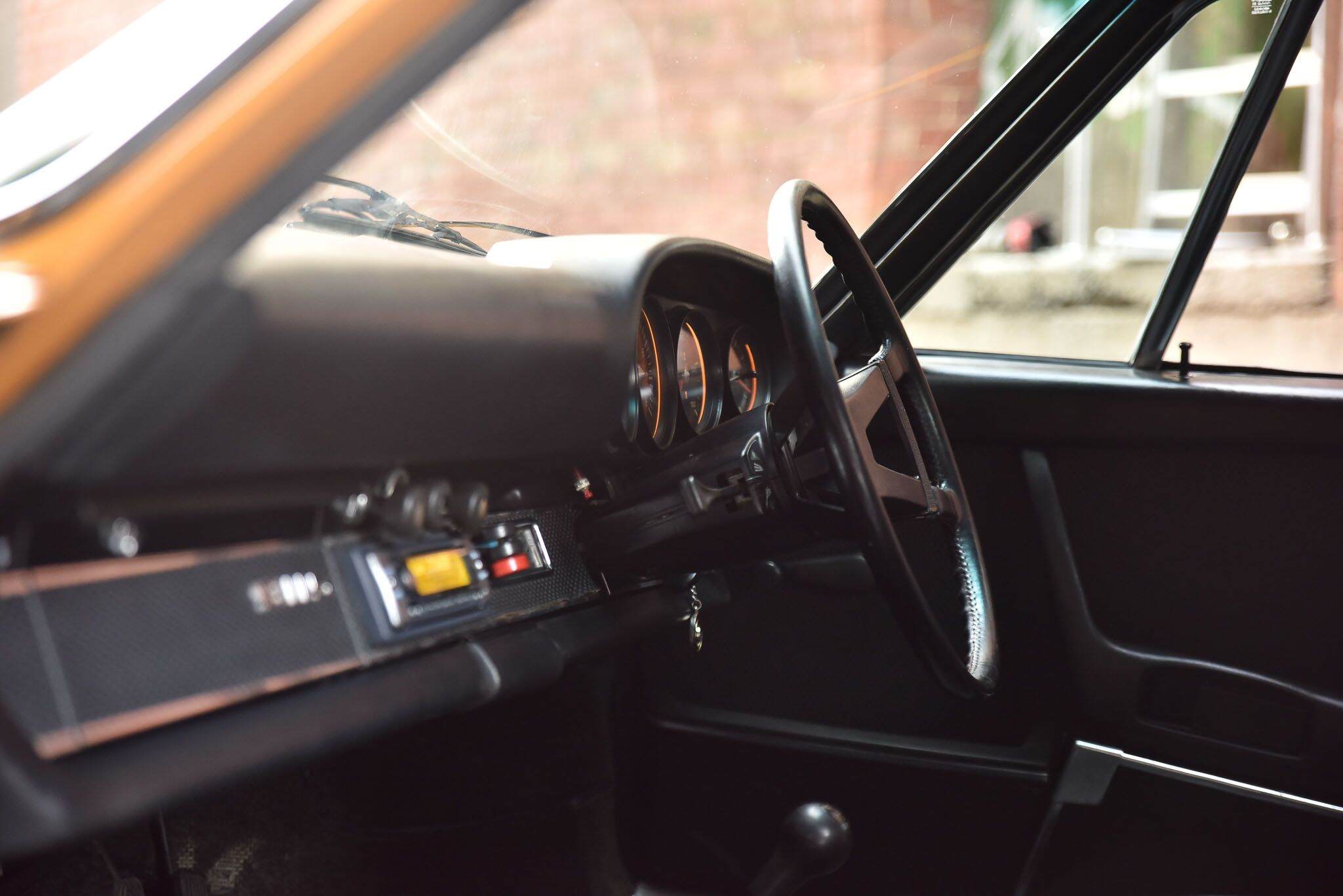 1969 Porsche 911 S Coupe 2dr Man 5sp 2.0i 