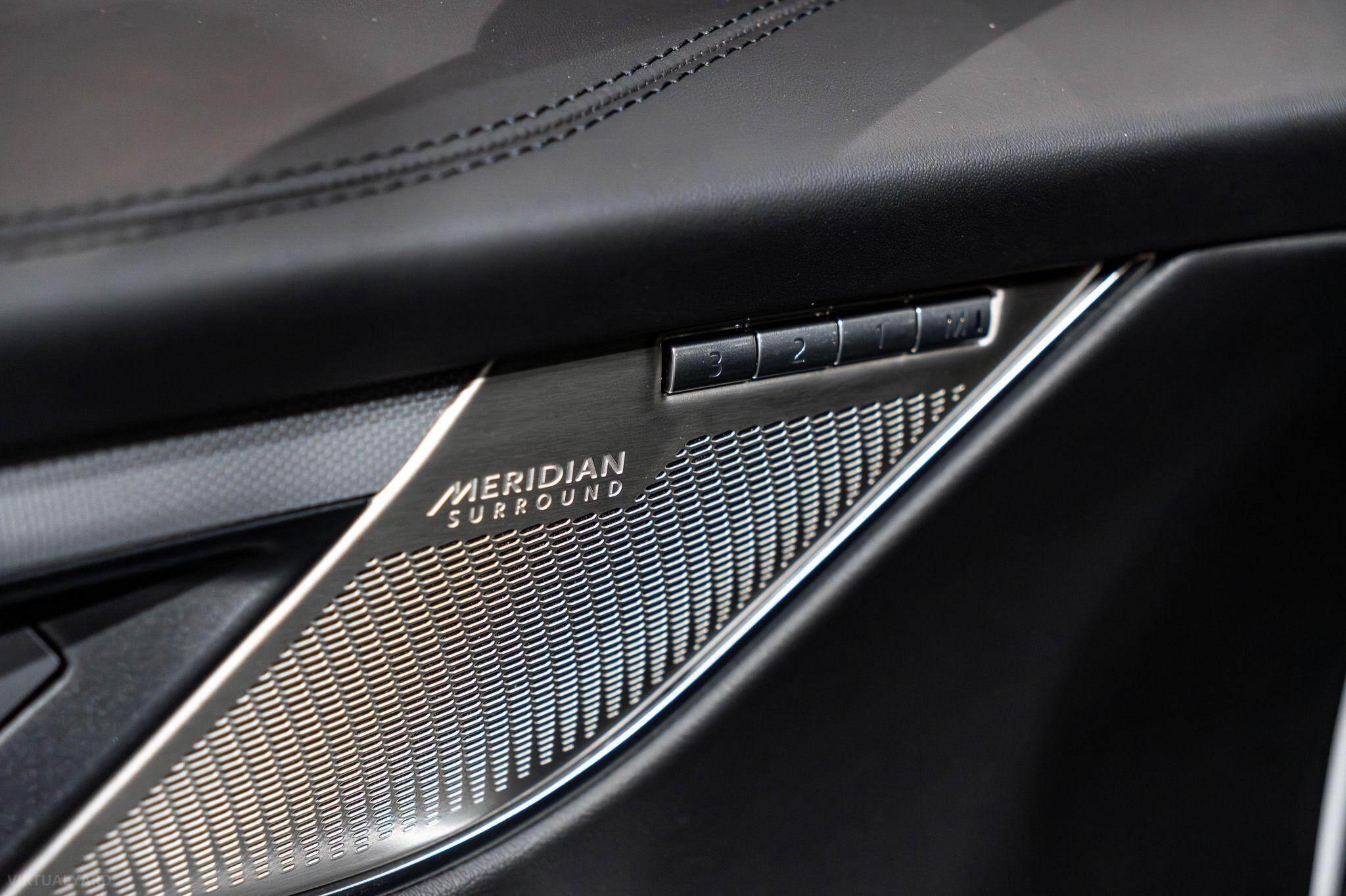 2021 JAGUAR F-PACE SVR 