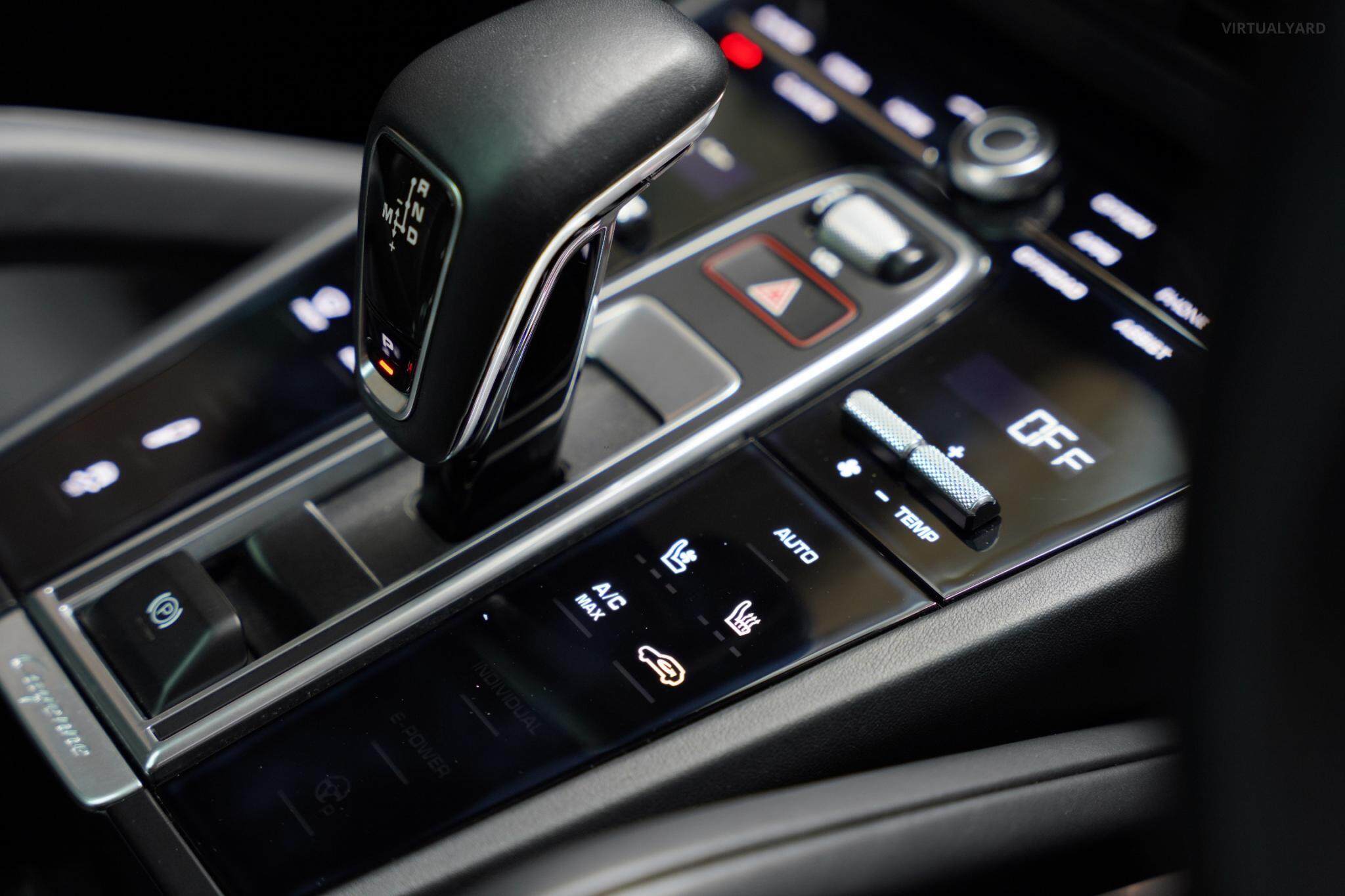 2018 Porsche Cayenne 9YA Turbo Wagon 5dr Tiptronic 8sp 4x4 4.0TT [MY19] 