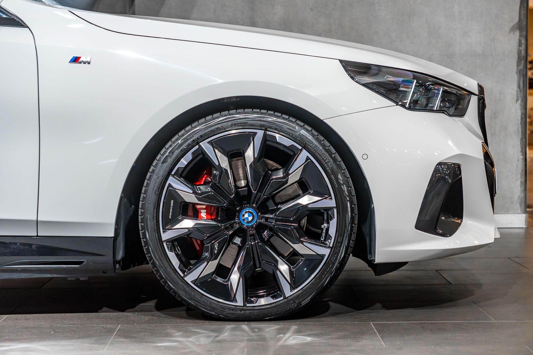 2025 BMW i5 G61 M60 xDrive Touring 5dr Reduction Gear 1sp AWD 442kW 