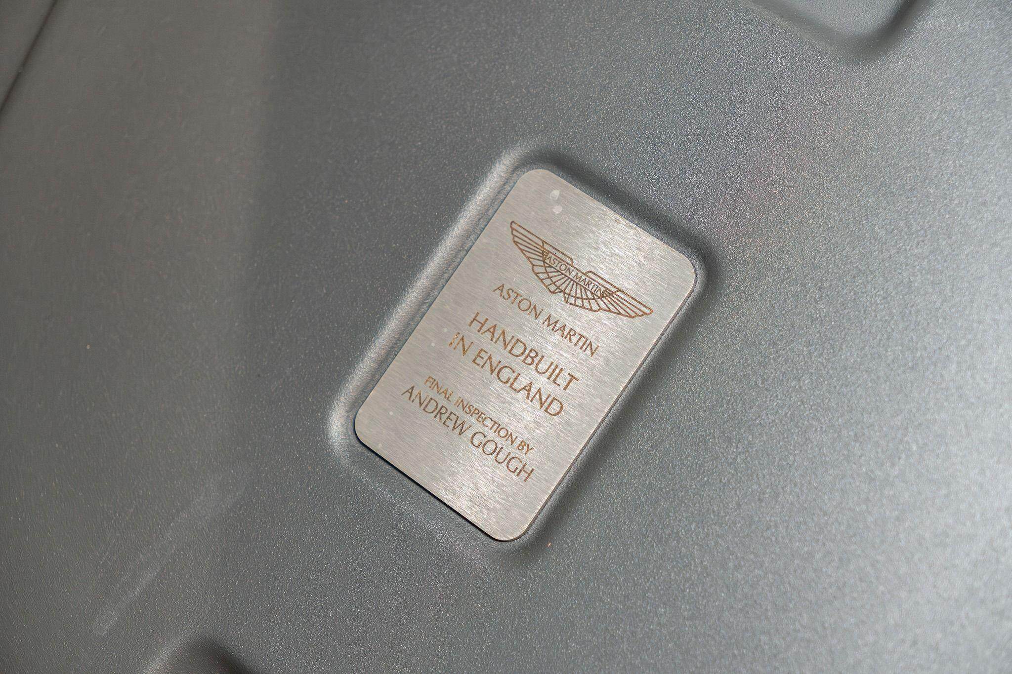 2006 Aston Martin V8 Vantage Coupe 2dr Man 6sp 4.3i [MY06.5] 