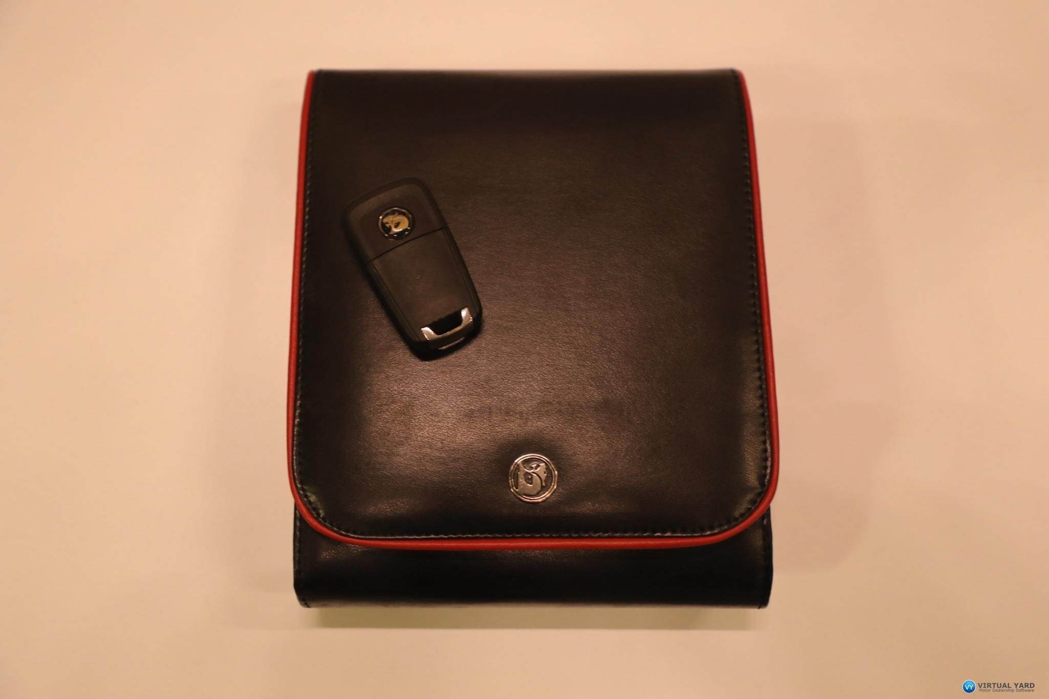 2015 Holden Special Vehicles Maloo GEN-F MY15 R8 Utility Extended Cab 2dr Man 6sp 6.2i 