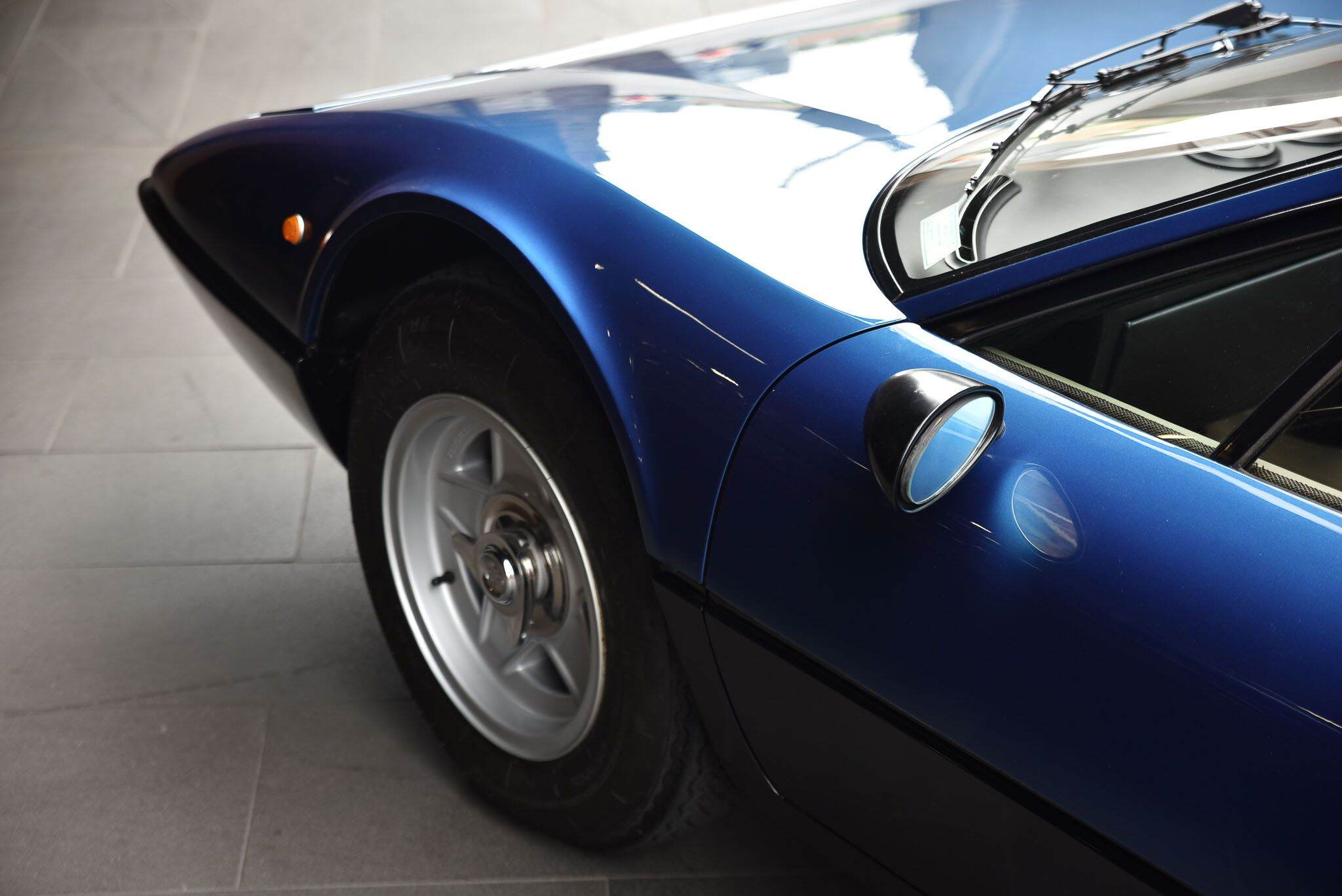 1976 Ferrari 365 BOXER GT4 Coupe 2dr Man 5sp 4.4 