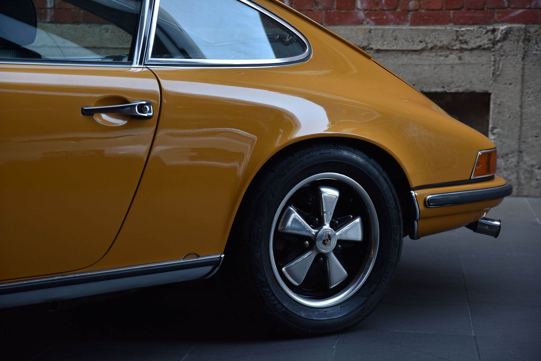 1969 Porsche 911 S Coupe 2dr Man 5sp 2.0i 