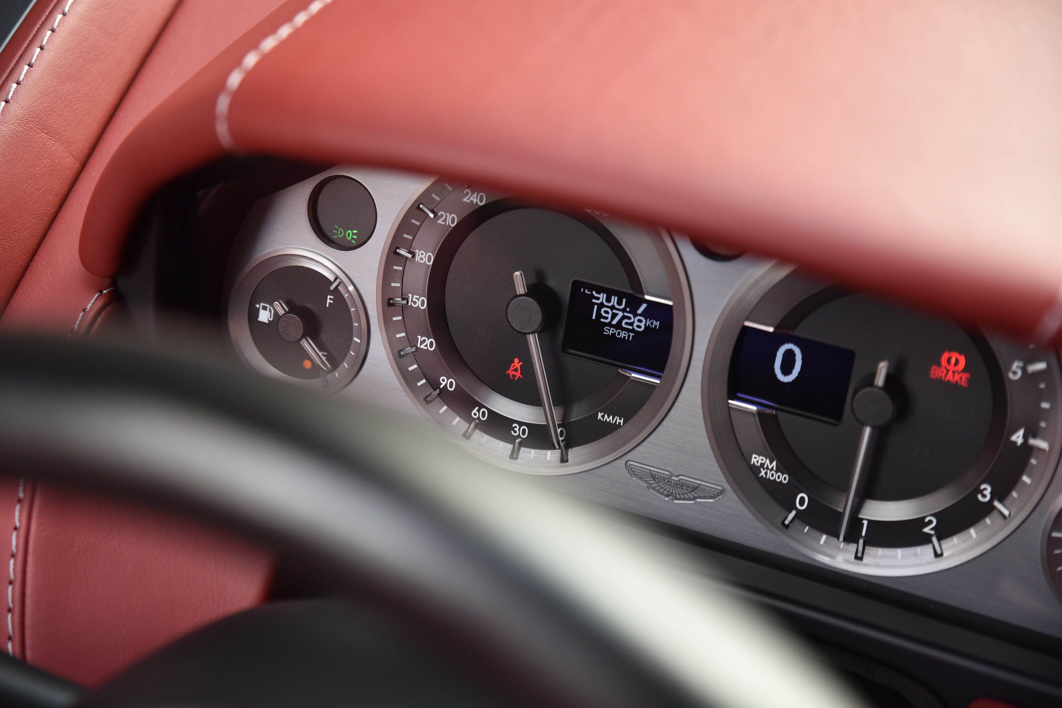 2007 Aston Martin V8 Vantage Roadster 2dr Seq. Mac 6sp 4.3i [MY08] 