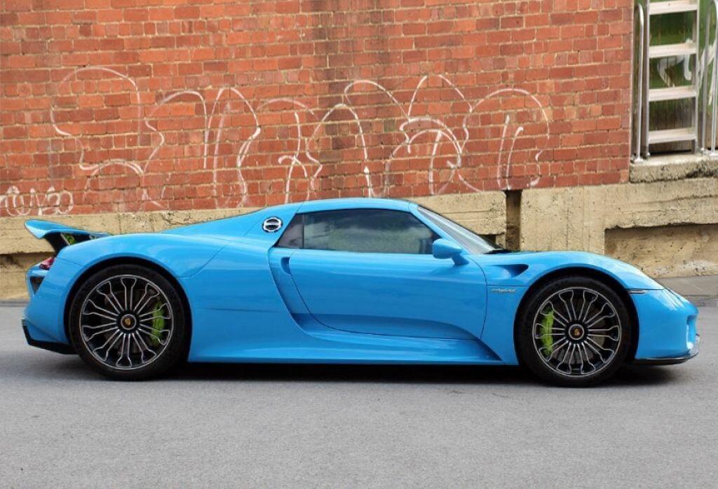 2015 Porsche 918 Spyder  