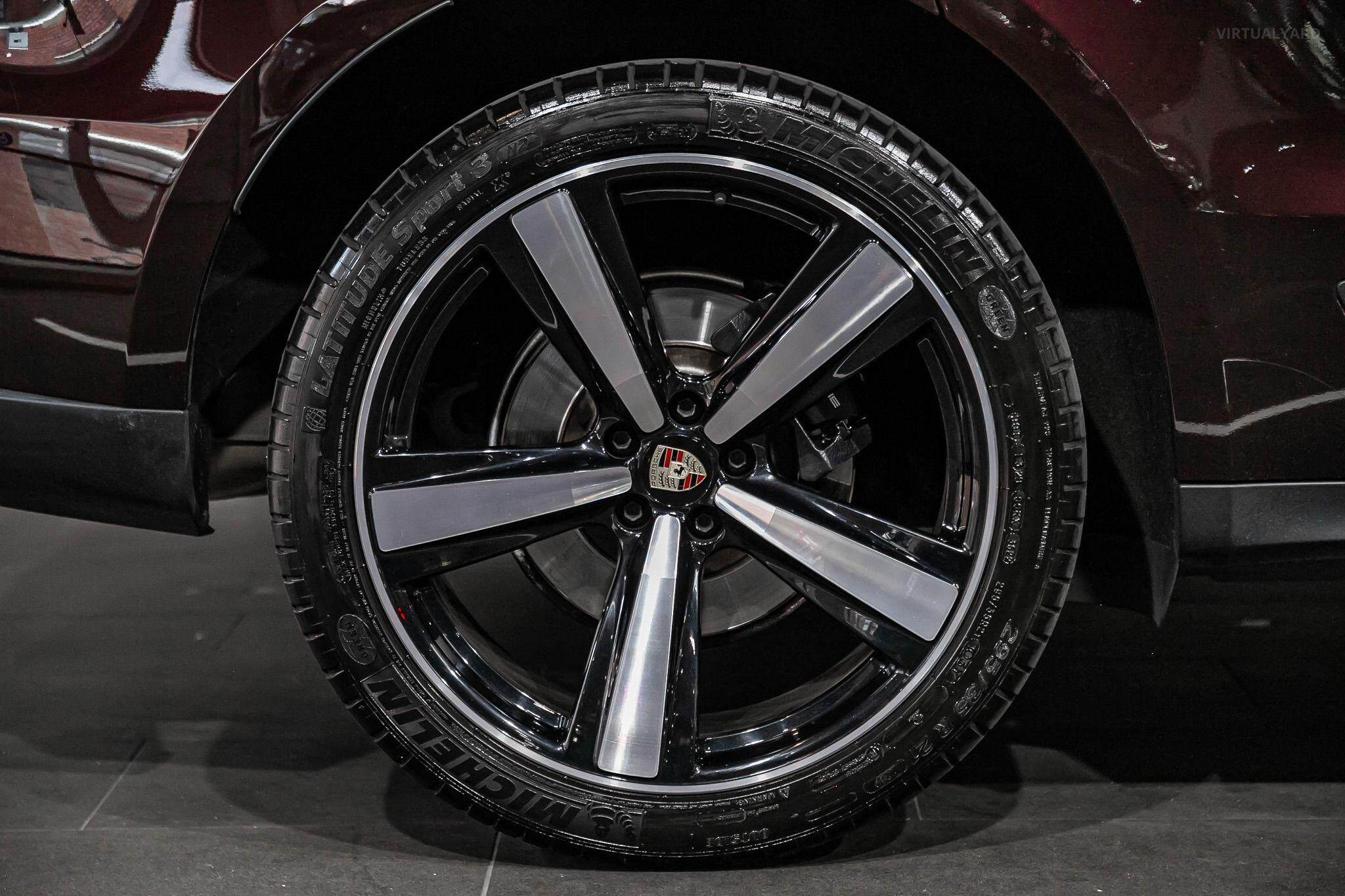 2023 Porsche Macan 95B Wagon 5dr PDK 7sp AWD 2.0T [MY23] 