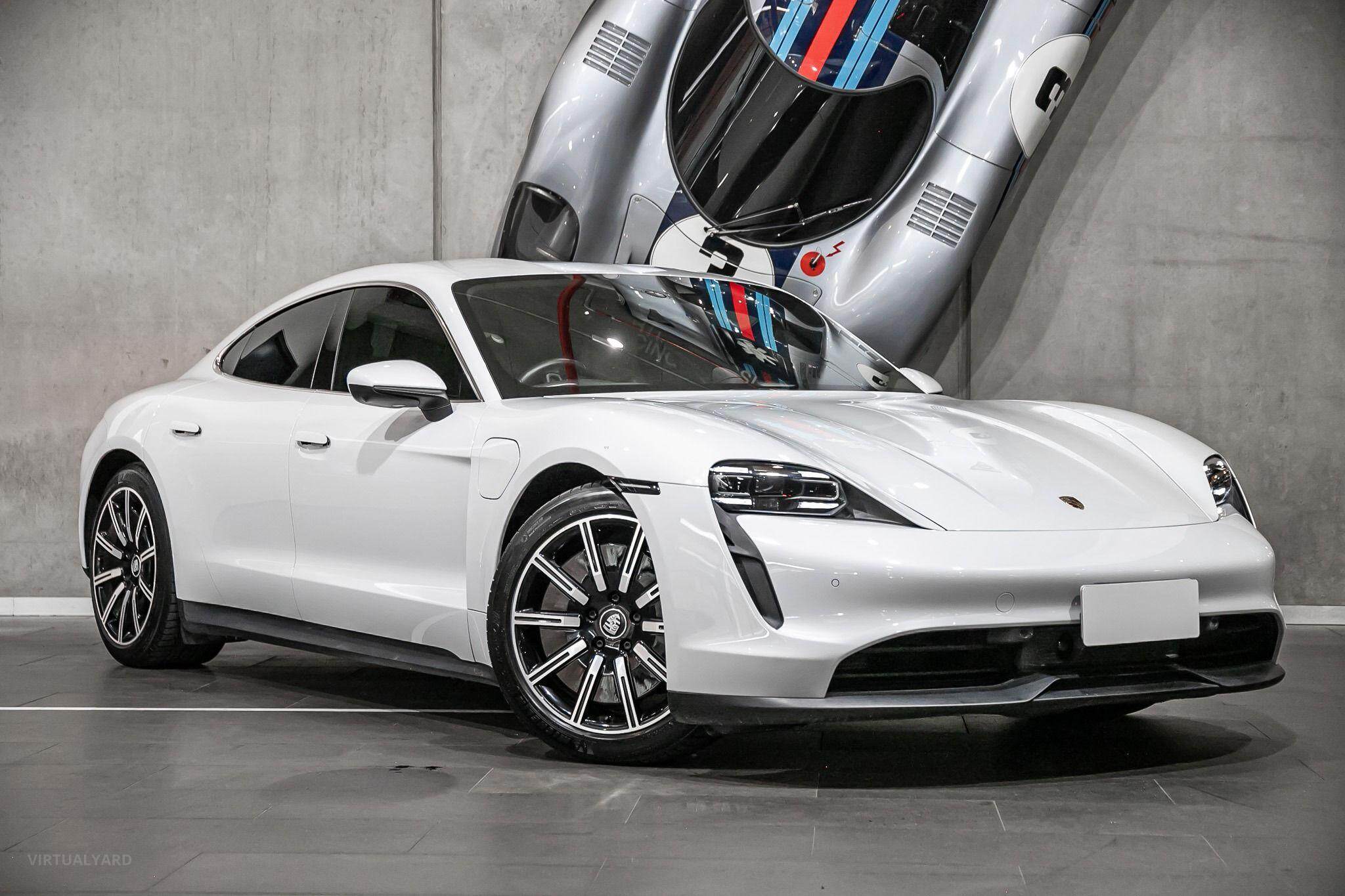 2020 PORSCHE TAYCAN  