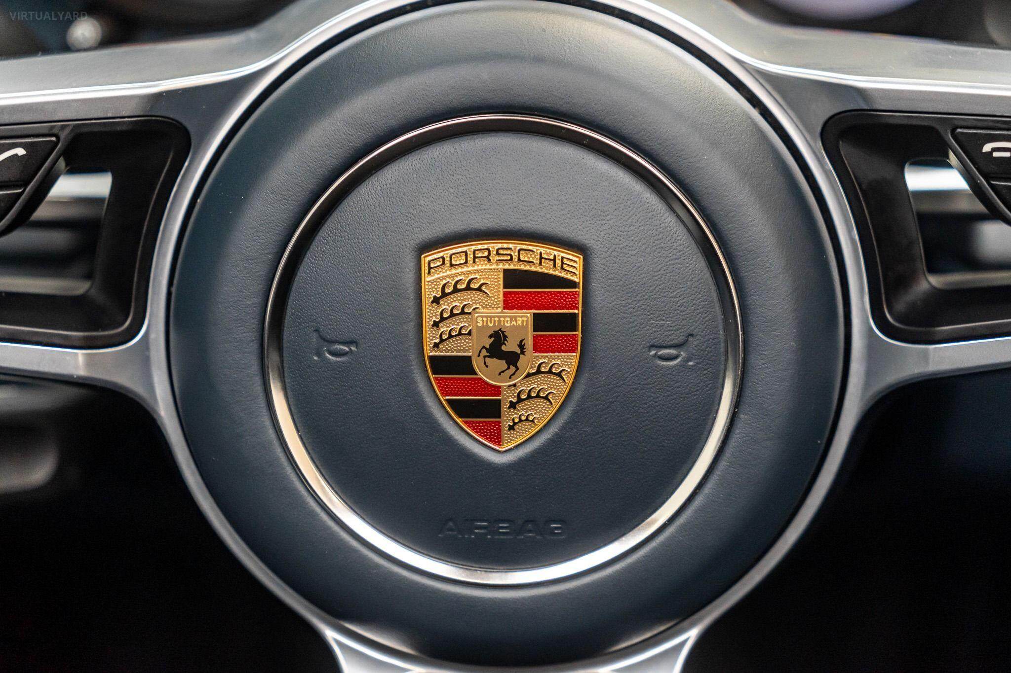 2022 Porsche 718 982 Boxster Convertible 2dr Man 6sp 2.0T [MY22] 