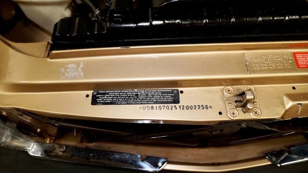 1981 MERCEDES-BENZ 380 SLC 