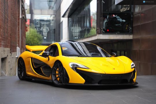 2014 McLaren P1  