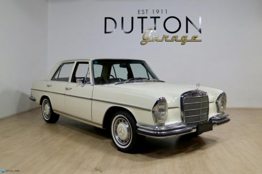 1972 MERCEDES-BENZ 280SE  