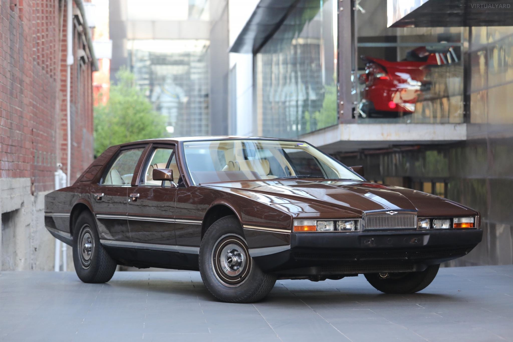 lagonda sedan