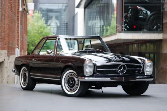 1969 Mercedes-Benz 280SL Sports Roadster 