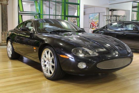 Jaguar XKR Coupe - 2003