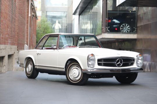 1967 Mercedes-Benz 250SL Pagoda 