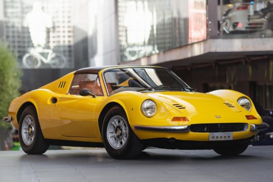 1973 Ferrari Dino 246 GTS Targa 2dr Man 5sp 2.4 