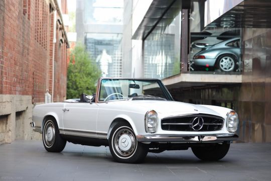 1970 Mercedes-Benz 280SL Pagoda Roadster 