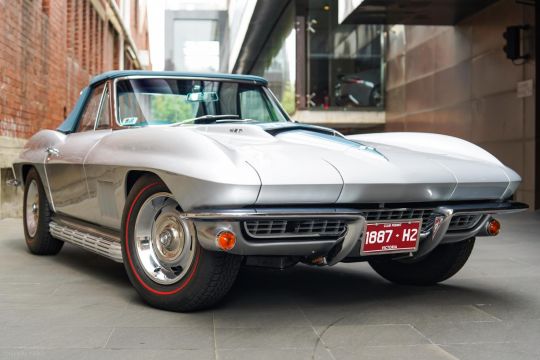 1967 Chevrolet Corvette C2 Sting Ray Roadster 2dr Man 4sp 427 [MY67] 