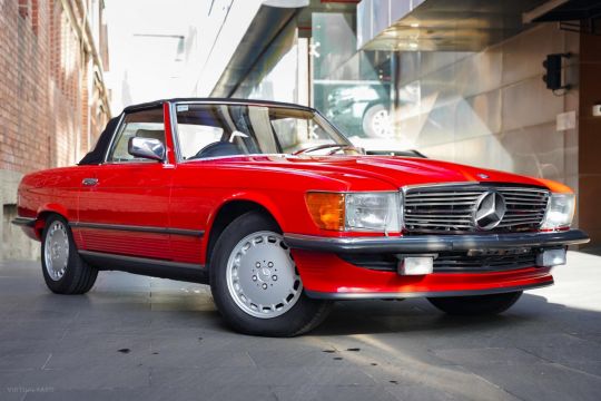 1989 Mercedes-Benz 560SL R107 Convertible 2dr Auto 4sp 5.6i 