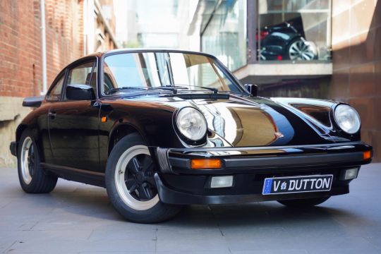 1986 Porsche 911 Carrera Coupe 2dr Man 5sp 3.2i [Jan] 