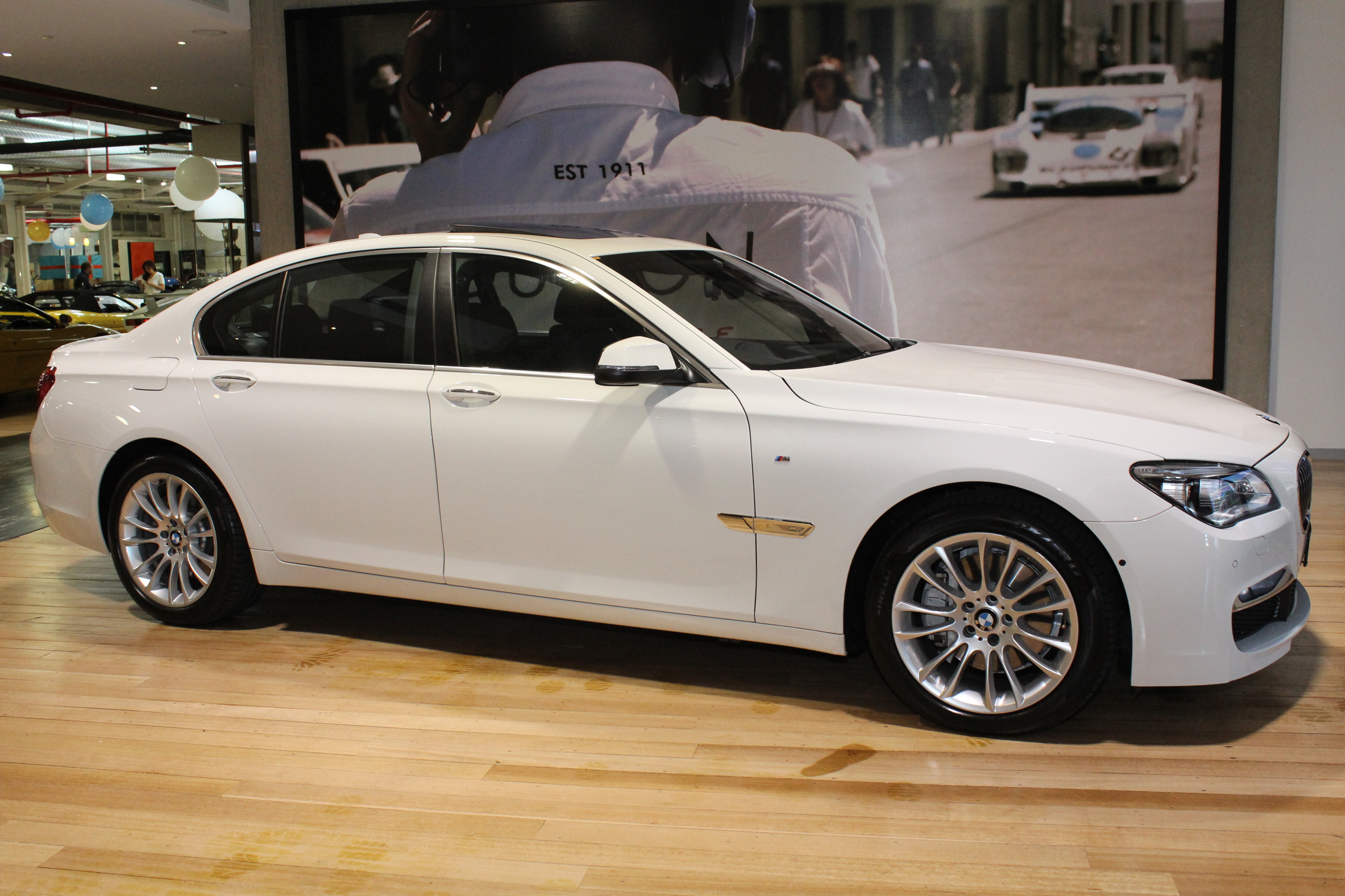 2014-bmw-740i-f01-lci-sedan-4dr-steptronic-8sp-3-0t-my14