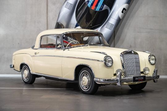 1959 Mercedes-Benz 220S  