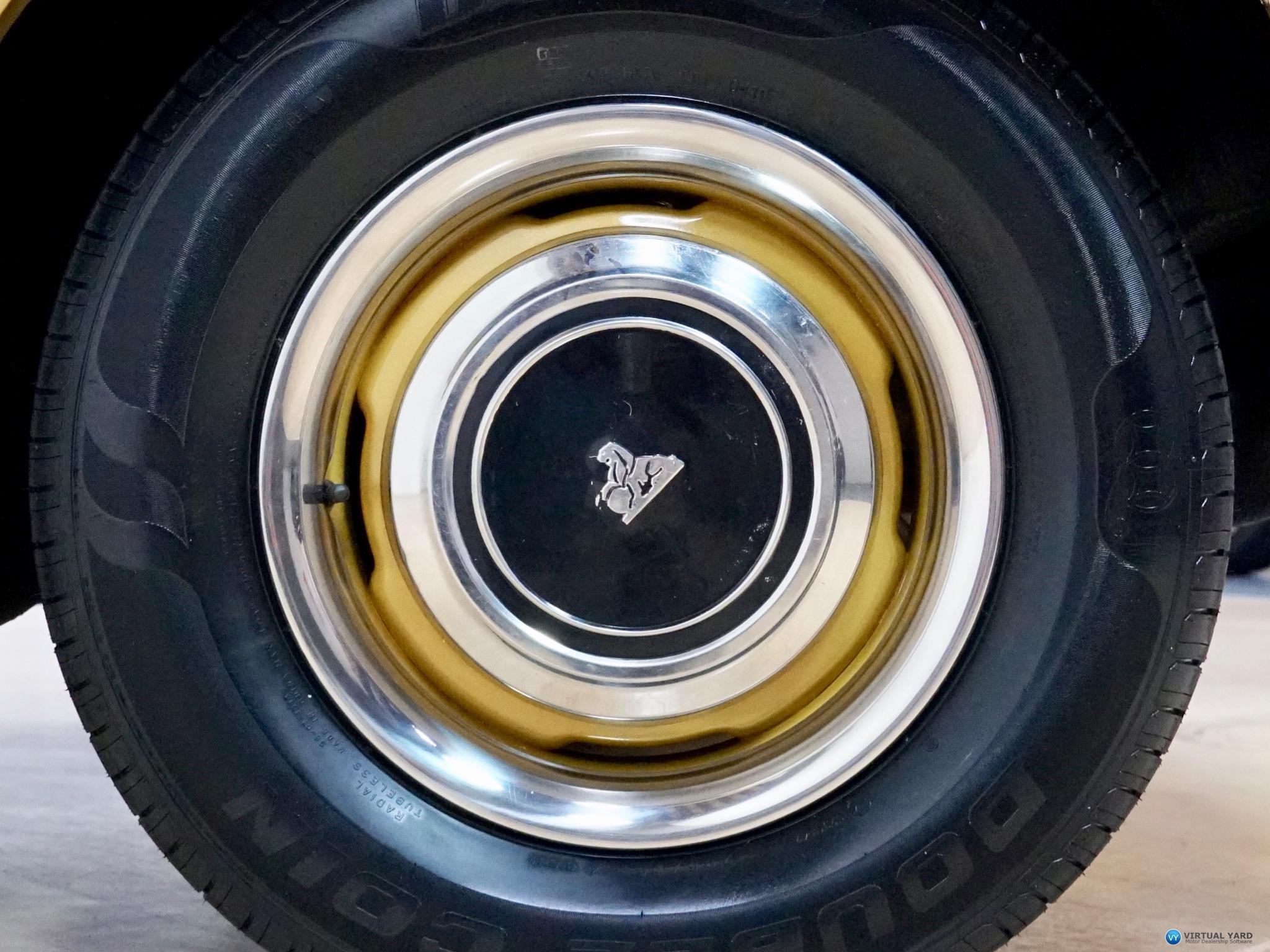 hq holden hubcaps