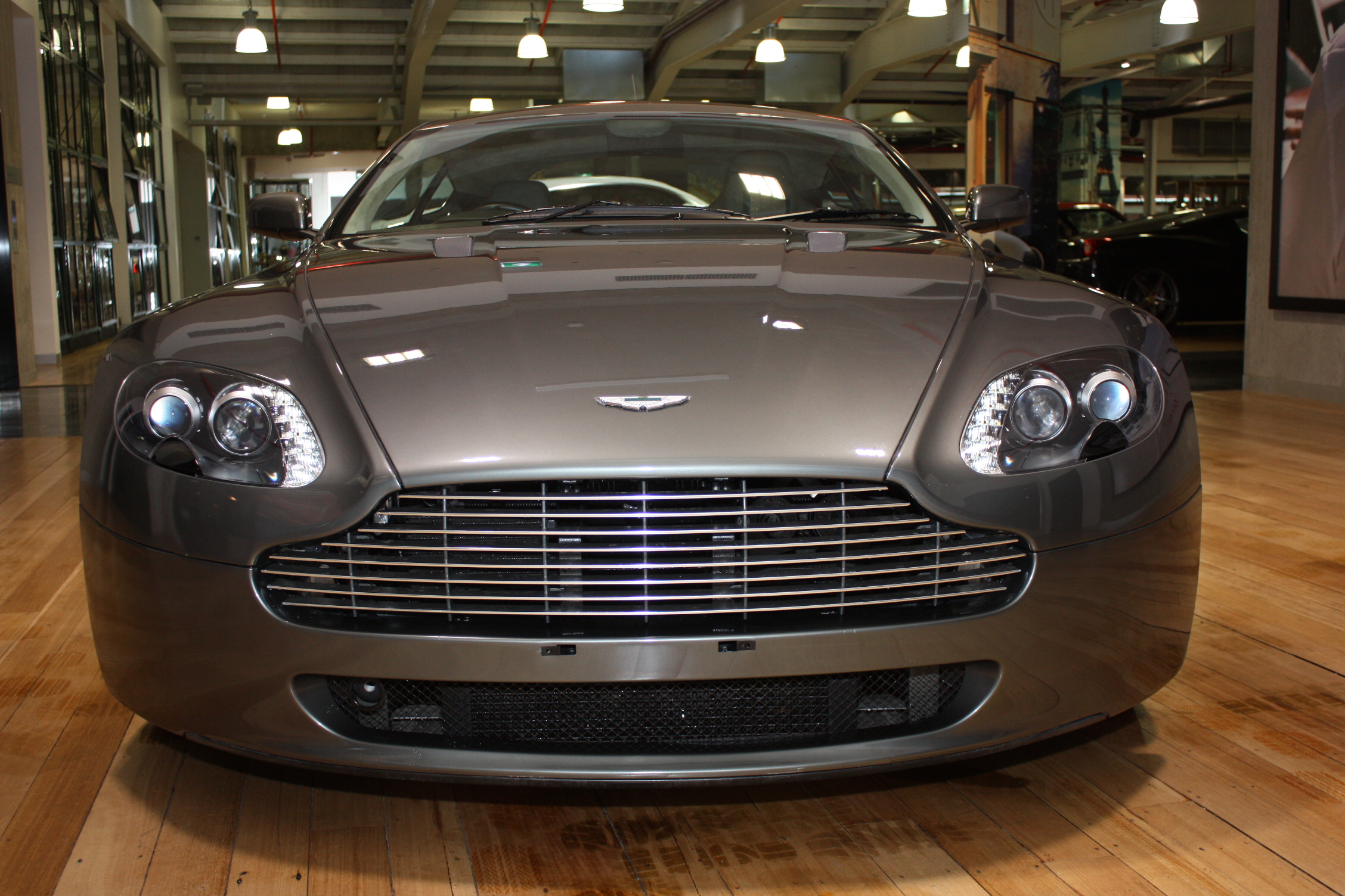 2006 Aston Martin V8 Vantage Coupe 2dr Man 6sp 4.3i [MY06.5]