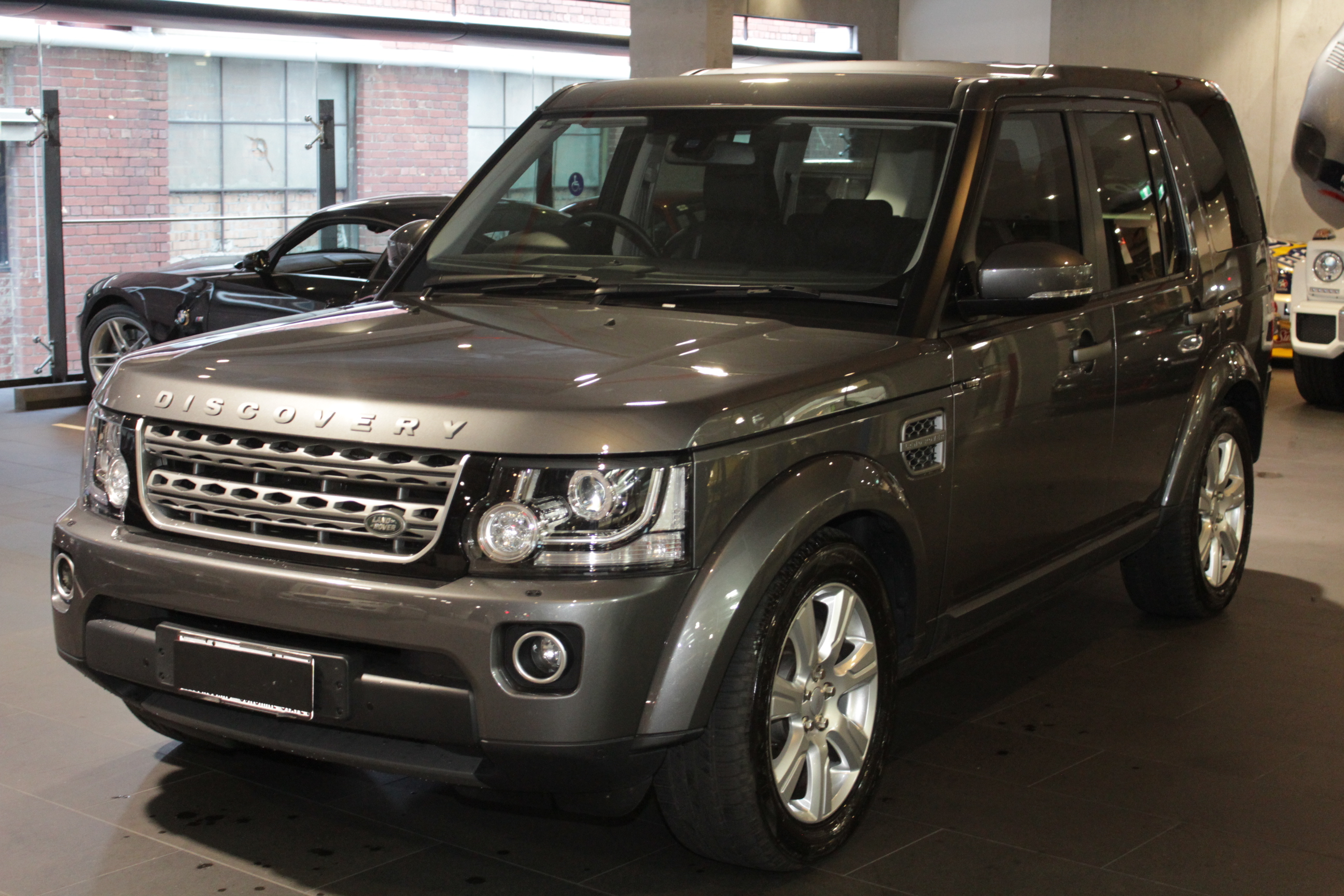 2016 Land Rover Discovery Series 4 TDV6 Wagon 5dr Spts Auto 8sp 4x4 3