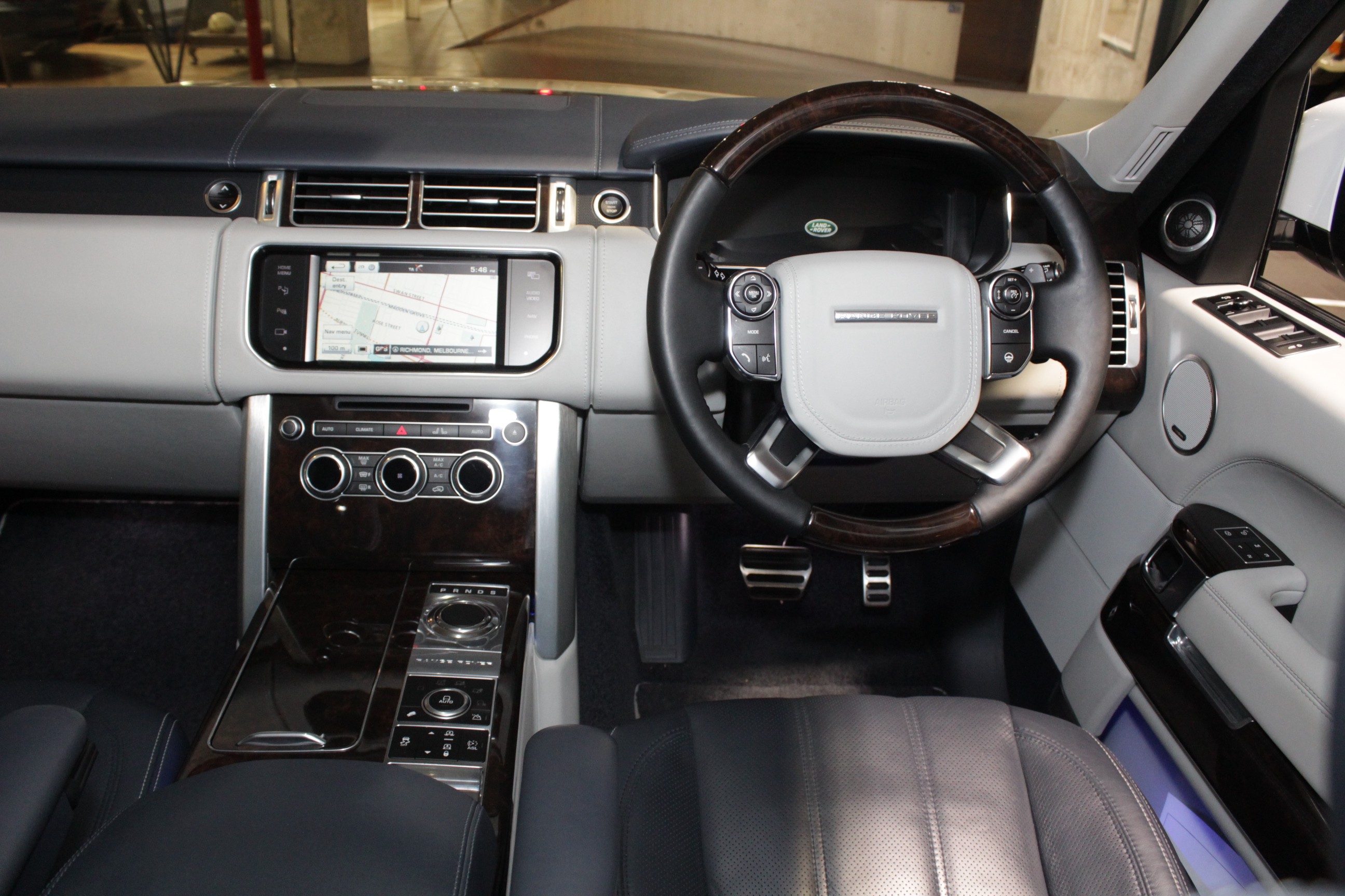 2013 Land Rover Range Rover L405 SDV8 Autobiography Wagon 5dr Spts Auto ...