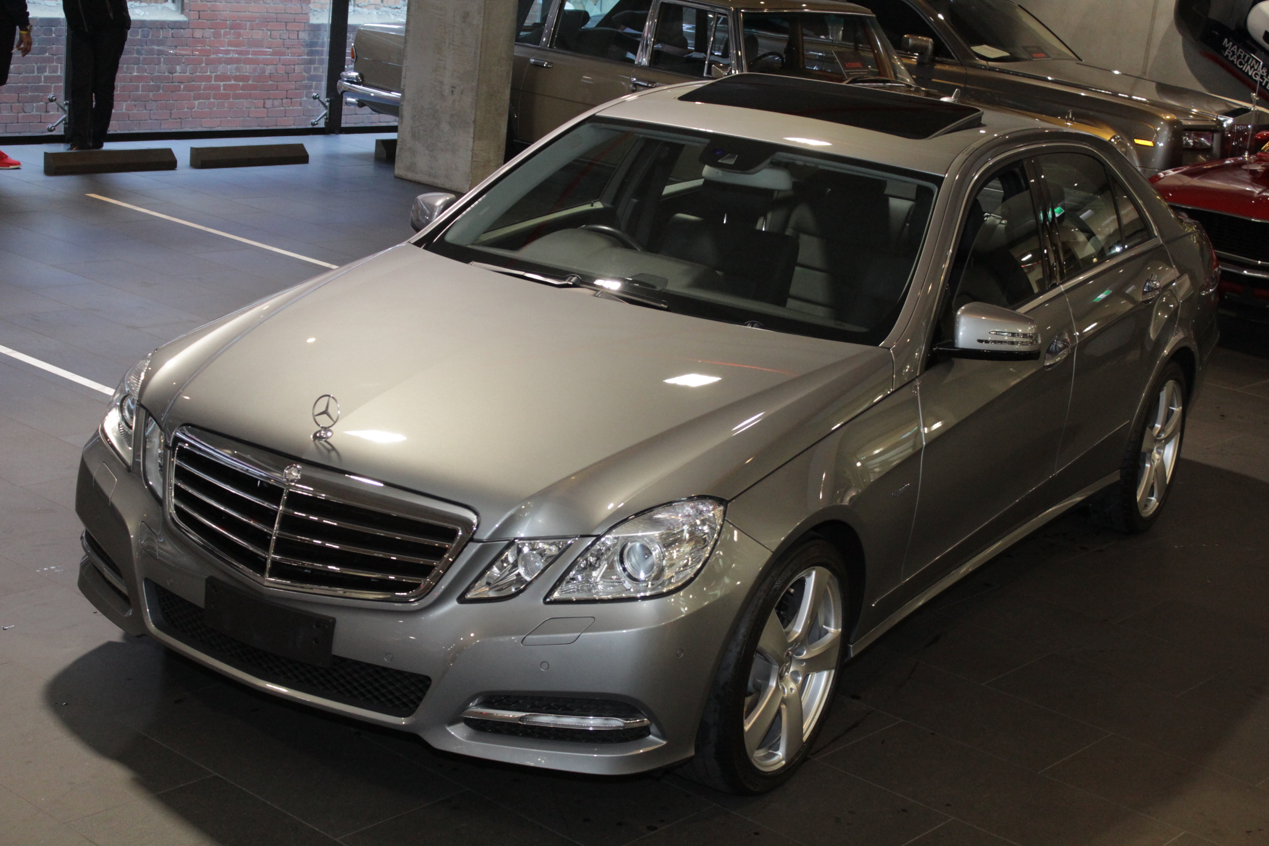 2012 Mercedes-Benz E250 W212 BlueEFFICIENCY Avantgarde Sedan 4dr 7G