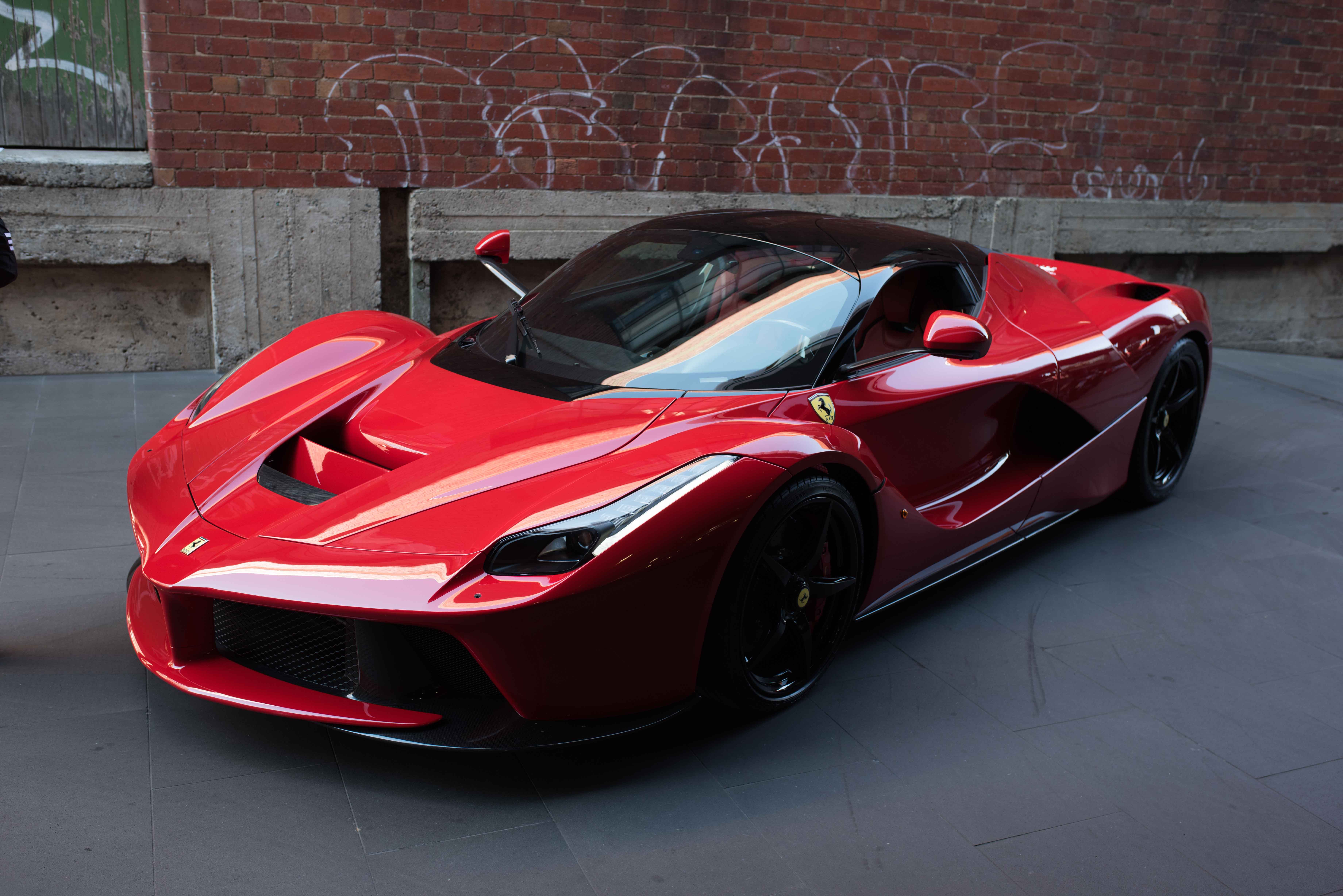 Ferrari LAFERRARI белая